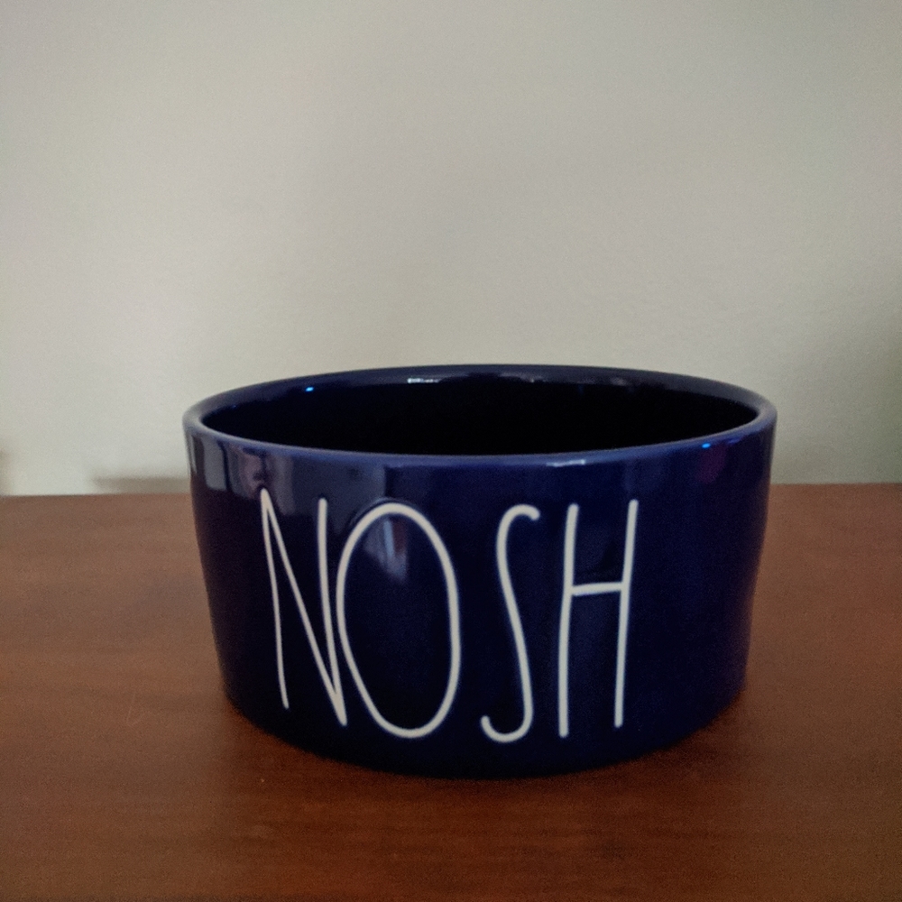 💥 HOST PICK! 💥Rae Dunn NOSH 6" Pet Dish - NAVY